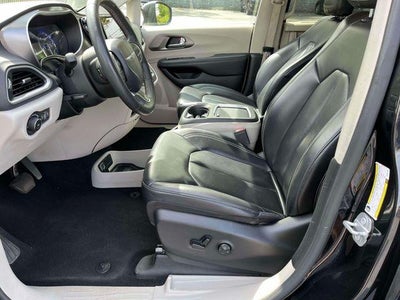 2023 Chrysler Pacifica Touring L FWD