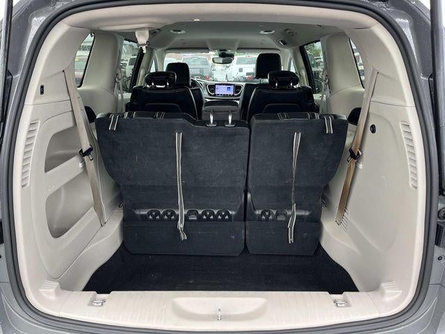 2023 Chrysler Pacifica Touring L FWD