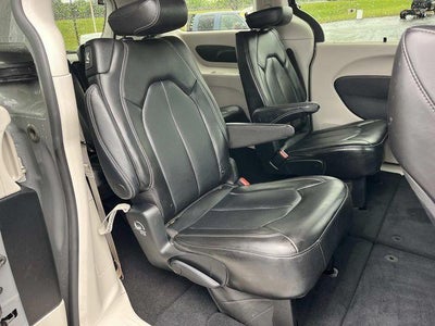 2023 Chrysler Pacifica Touring L FWD