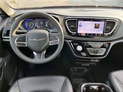 2025 Chrysler Pacifica Select FWD