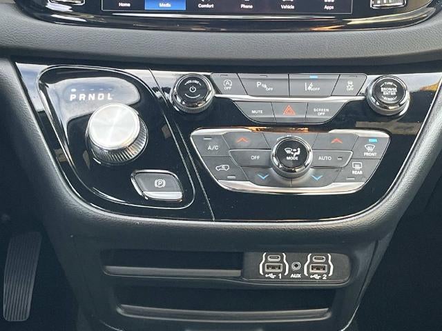 2025 Chrysler Pacifica Select FWD