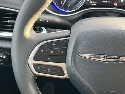 2025 Chrysler Pacifica Select FWD