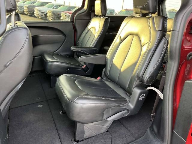 2025 Chrysler Pacifica Select FWD