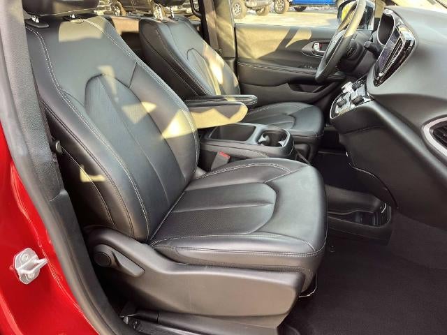 2025 Chrysler Pacifica Select FWD