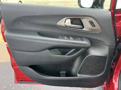 2025 Chrysler Pacifica Select FWD