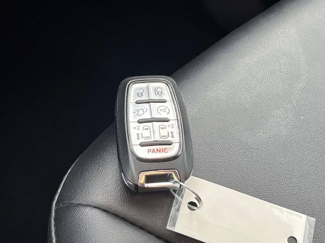 2025 Chrysler Pacifica Select FWD