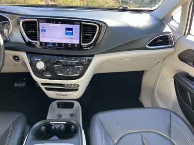 2024 Chrysler Pacifica Touring L FWD