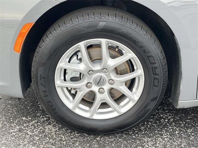 2025 Chrysler Pacifica Select FWD