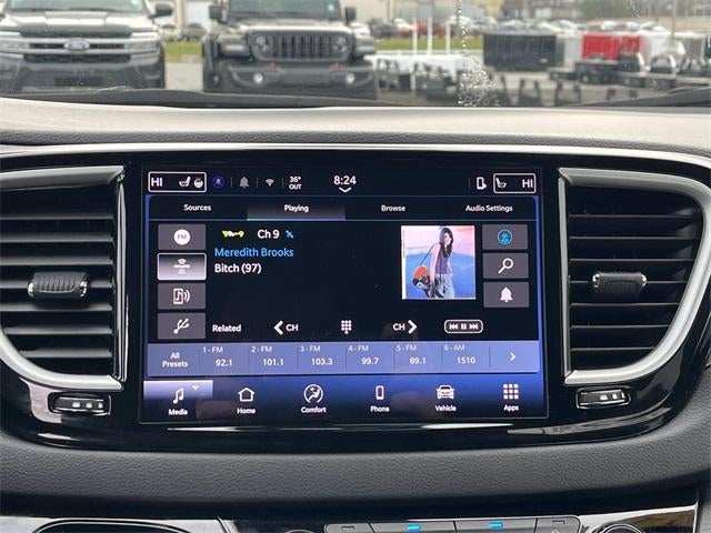 2025 Chrysler Pacifica Select FWD