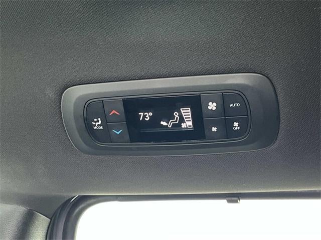 2025 Chrysler Pacifica Select FWD