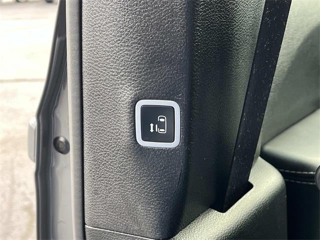 2025 Chrysler Pacifica Select FWD