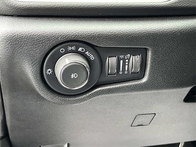 2025 Chrysler Pacifica Select FWD