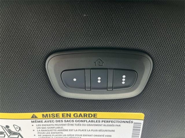 2025 Chrysler Pacifica Select FWD