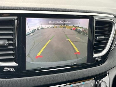 2025 Chrysler Pacifica Select FWD