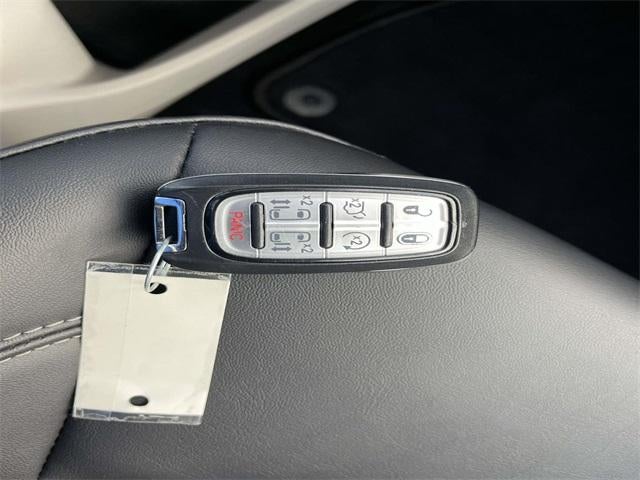 2024 Chrysler Pacifica Touring L FWD