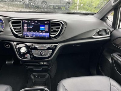 2025 Chrysler Pacifica Select FWD
