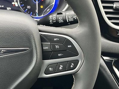 2025 Chrysler Pacifica Select FWD