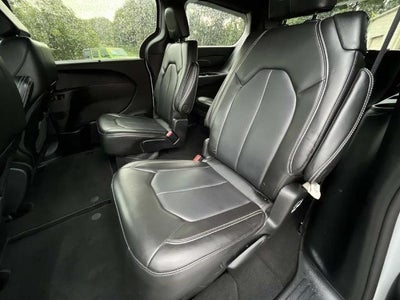 2025 Chrysler Pacifica Select FWD