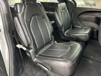 2025 Chrysler Pacifica Select FWD