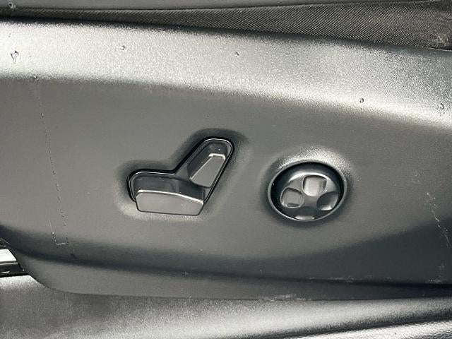 2025 Chrysler Pacifica Select FWD