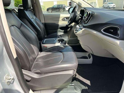 2023 Chrysler Pacifica Touring L FWD