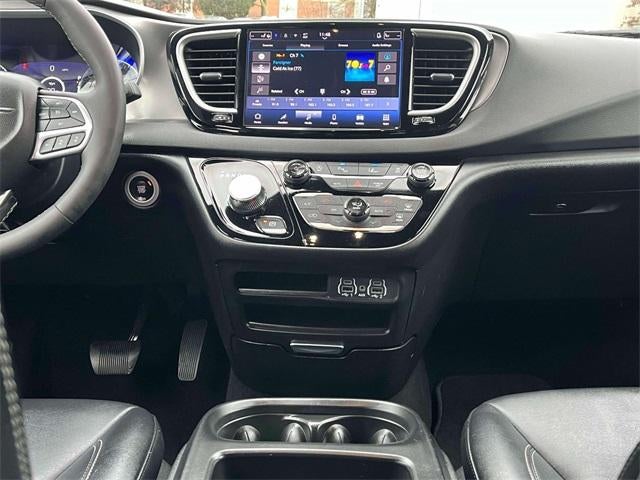 2025 Chrysler Pacifica Select FWD