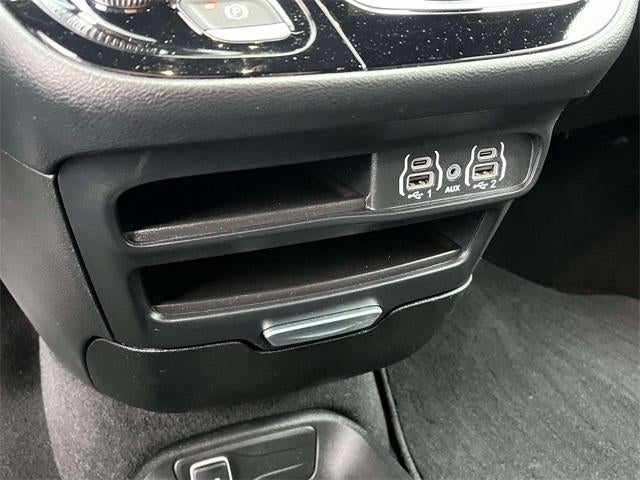 2025 Chrysler Pacifica Select FWD