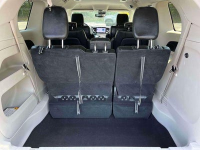 2023 Chrysler Pacifica Touring L FWD