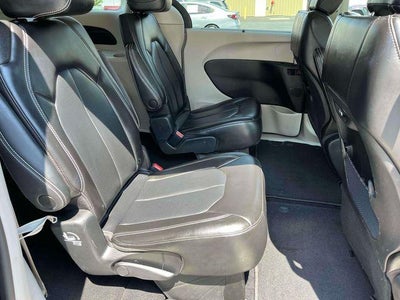 2023 Chrysler Pacifica Touring L FWD