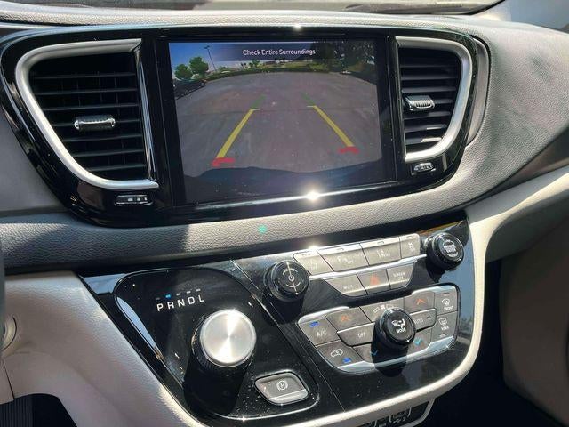 2023 Chrysler Pacifica Touring L FWD