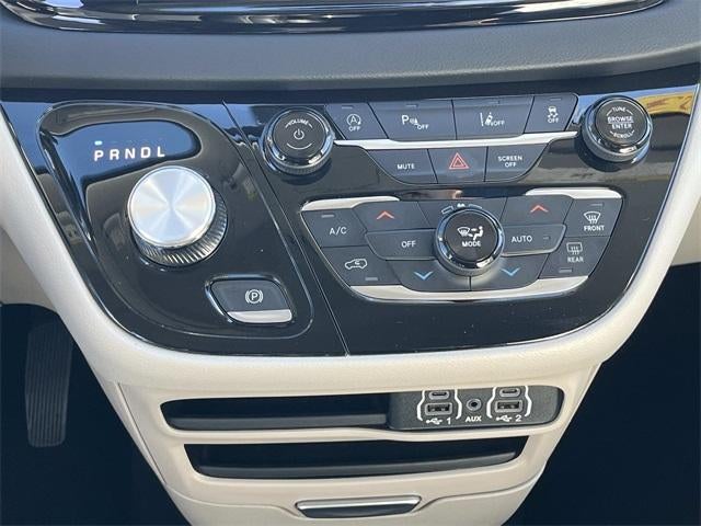 2023 Chrysler Pacifica Touring L FWD