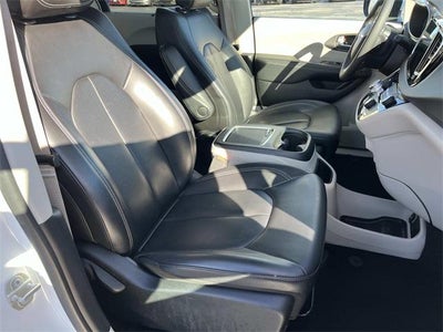 2023 Chrysler Pacifica Touring L FWD