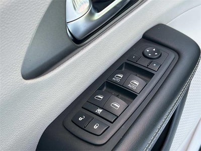 2023 Chrysler Pacifica Touring L FWD