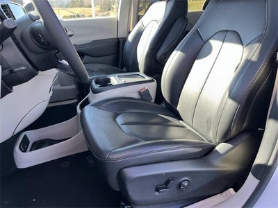 2023 Chrysler Pacifica Touring L FWD