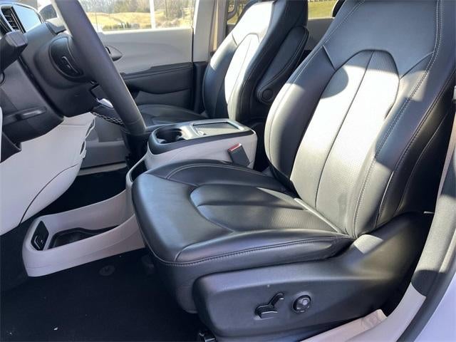 2023 Chrysler Pacifica Touring L FWD