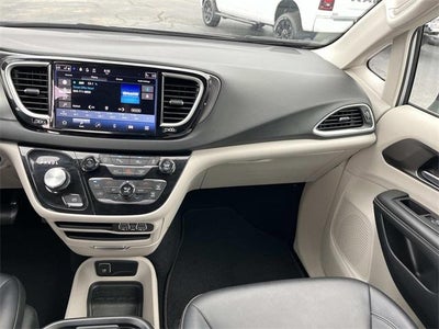 2024 Chrysler Pacifica Touring L FWD