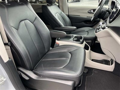 2024 Chrysler Pacifica Touring L FWD