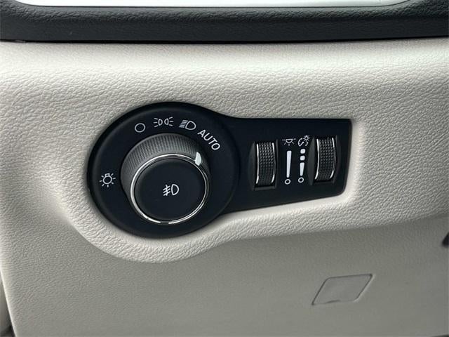 2024 Chrysler Pacifica Touring L FWD