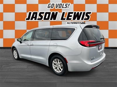 2024 Chrysler Pacifica Touring L FWD