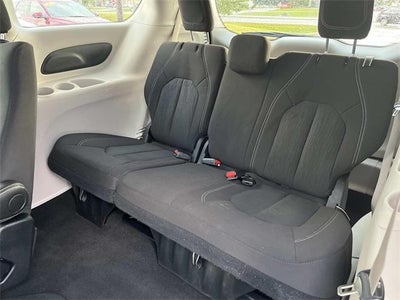 2024 Chrysler Voyager LX FWD