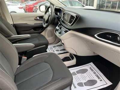 2024 Chrysler Voyager LX FWD