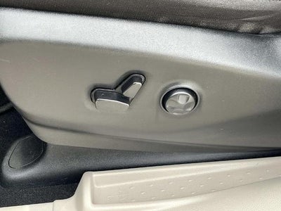 2023 Chrysler Voyager LX FWD