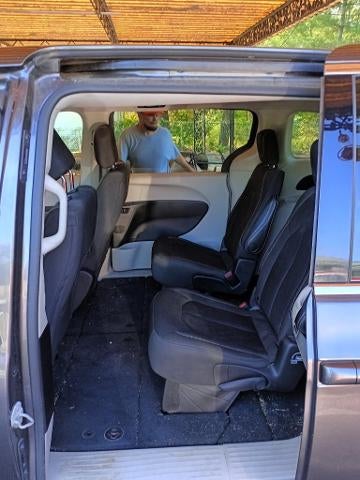 2023 Chrysler Voyager LX FWD