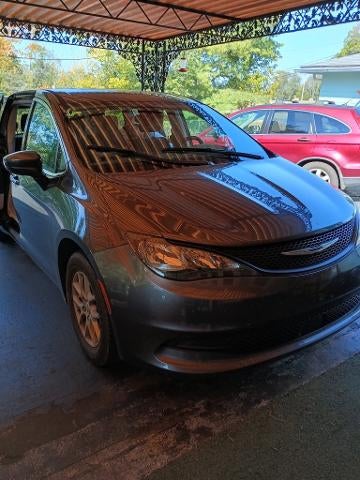 2023 Chrysler Voyager LX FWD