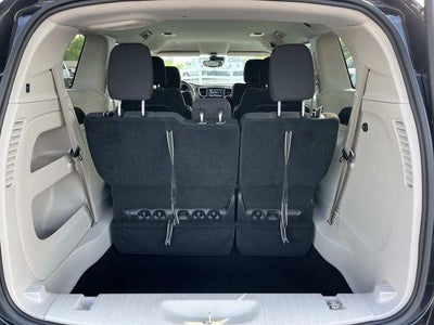 2023 Chrysler Voyager LX FWD