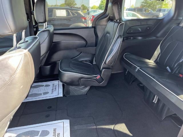 2025 Chrysler Pacifica Limited FWD