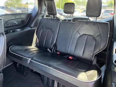 2025 Chrysler Pacifica Limited FWD