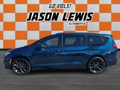 2025 Chrysler Pacifica Limited FWD