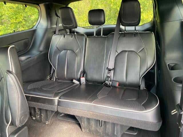 2025 Chrysler Pacifica Limited FWD