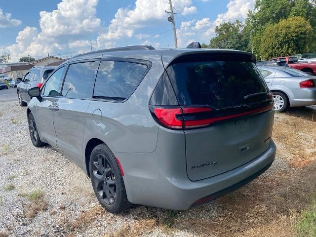 2025 Chrysler Pacifica Limited FWD